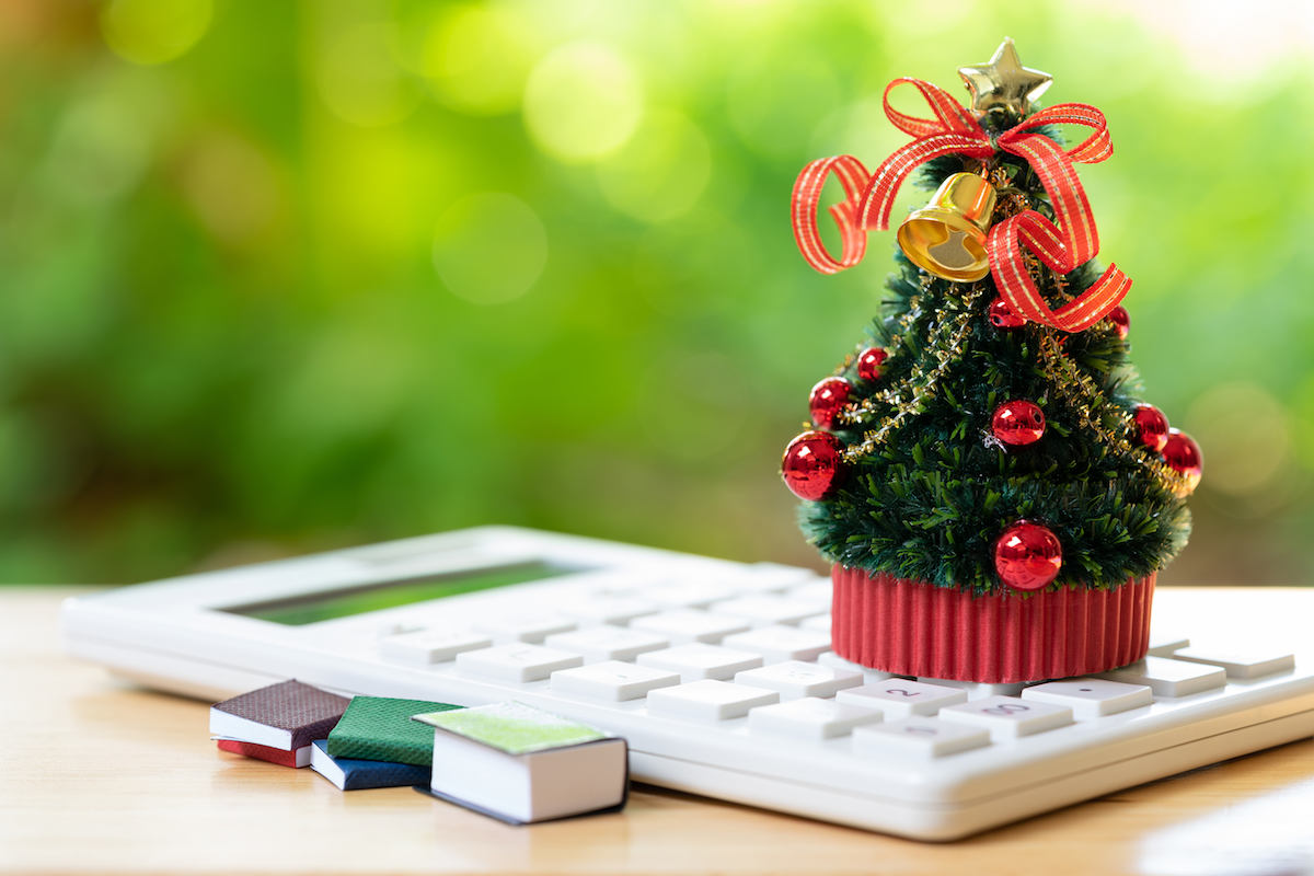 Help Your Clients Make Wise Holiday Purchasing Decisions